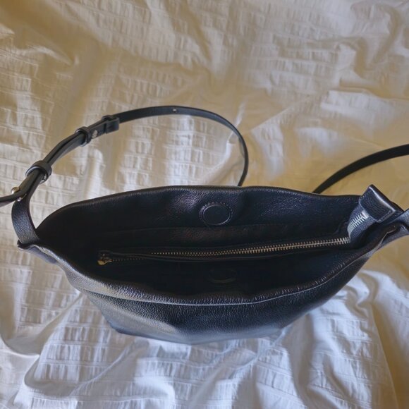 Samuel Ashley Poppy Leather Crossbody Bag - 2024 - Pebbled Black - Picture 10 of 16